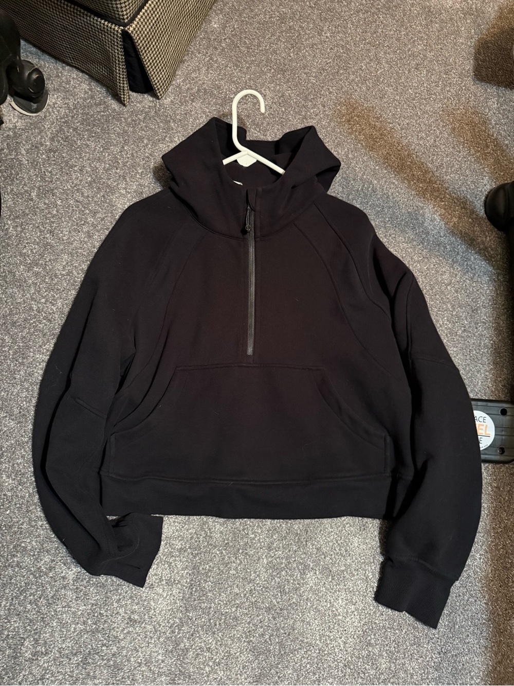 Women’s LULUlemon quarter zip scuba hoodie size l/xl in excellent condition